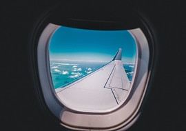 ความลับของหน้าต่างบนเครื่องบิน รูปภาพ 1