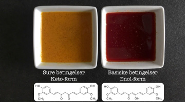 สีของสารเคอร์คูมินเมื่อมีโครงสร้างเป็นคีโตฟอร์มและอีนอลฟอร์ม